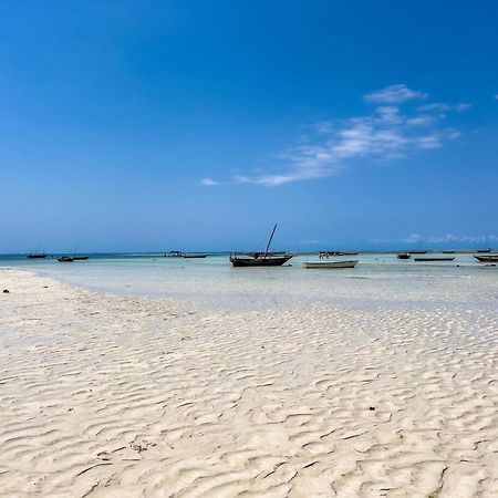 Kibanda Lodge And Beach Club Нунгви Екстериор снимка