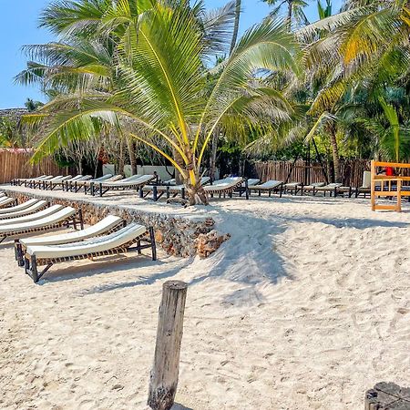 Kibanda Lodge And Beach Club Нунгви Екстериор снимка