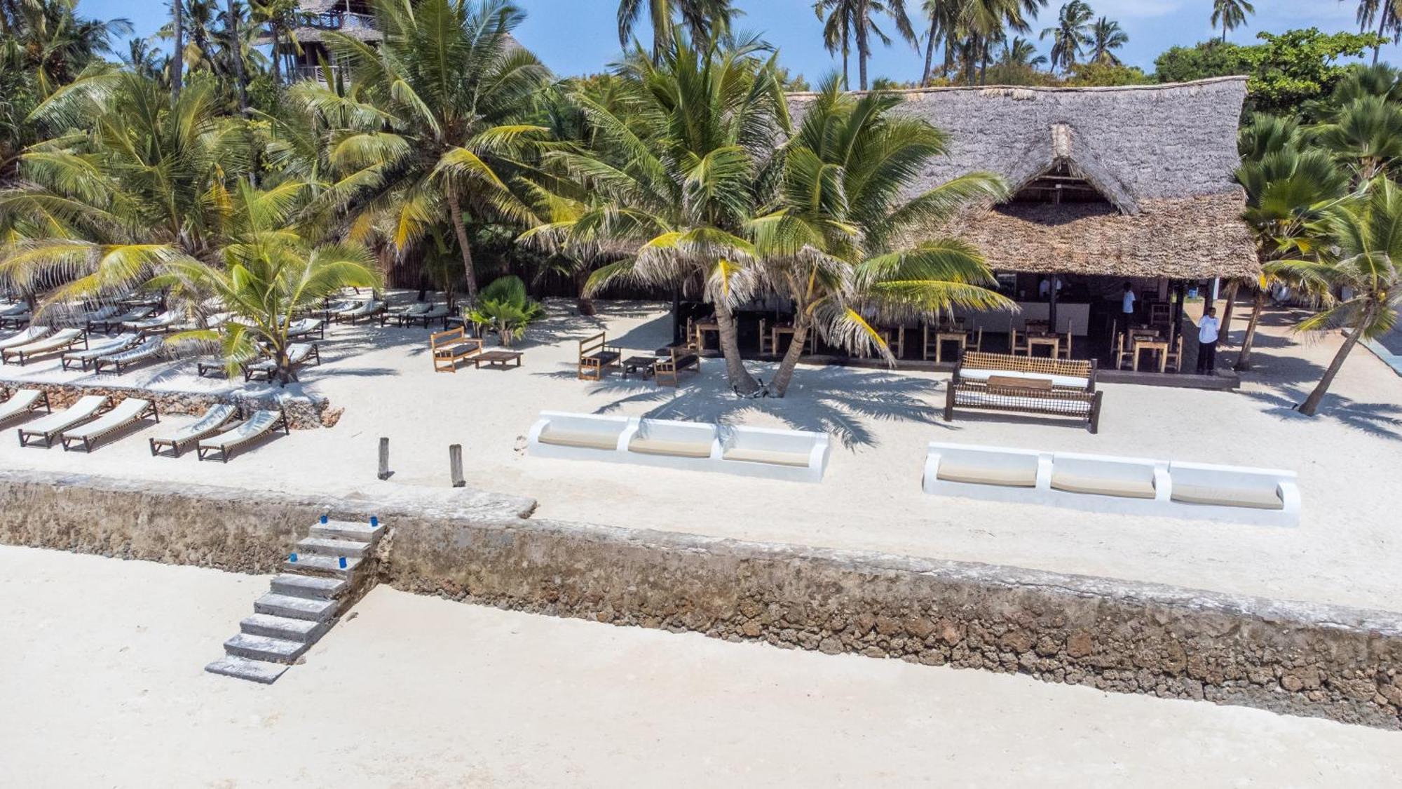 Kibanda Lodge And Beach Club Нунгви Екстериор снимка