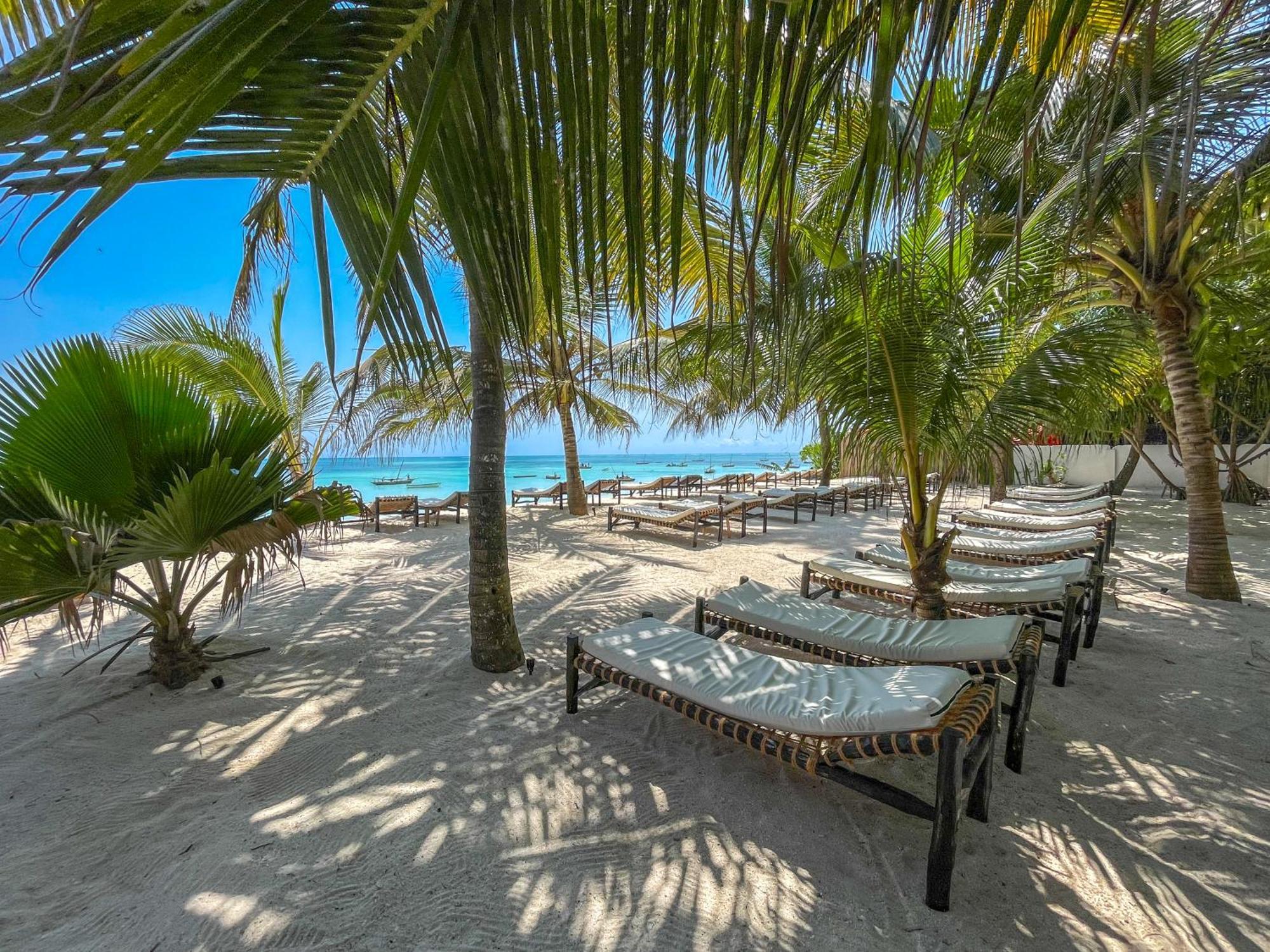 Kibanda Lodge And Beach Club Нунгви Екстериор снимка