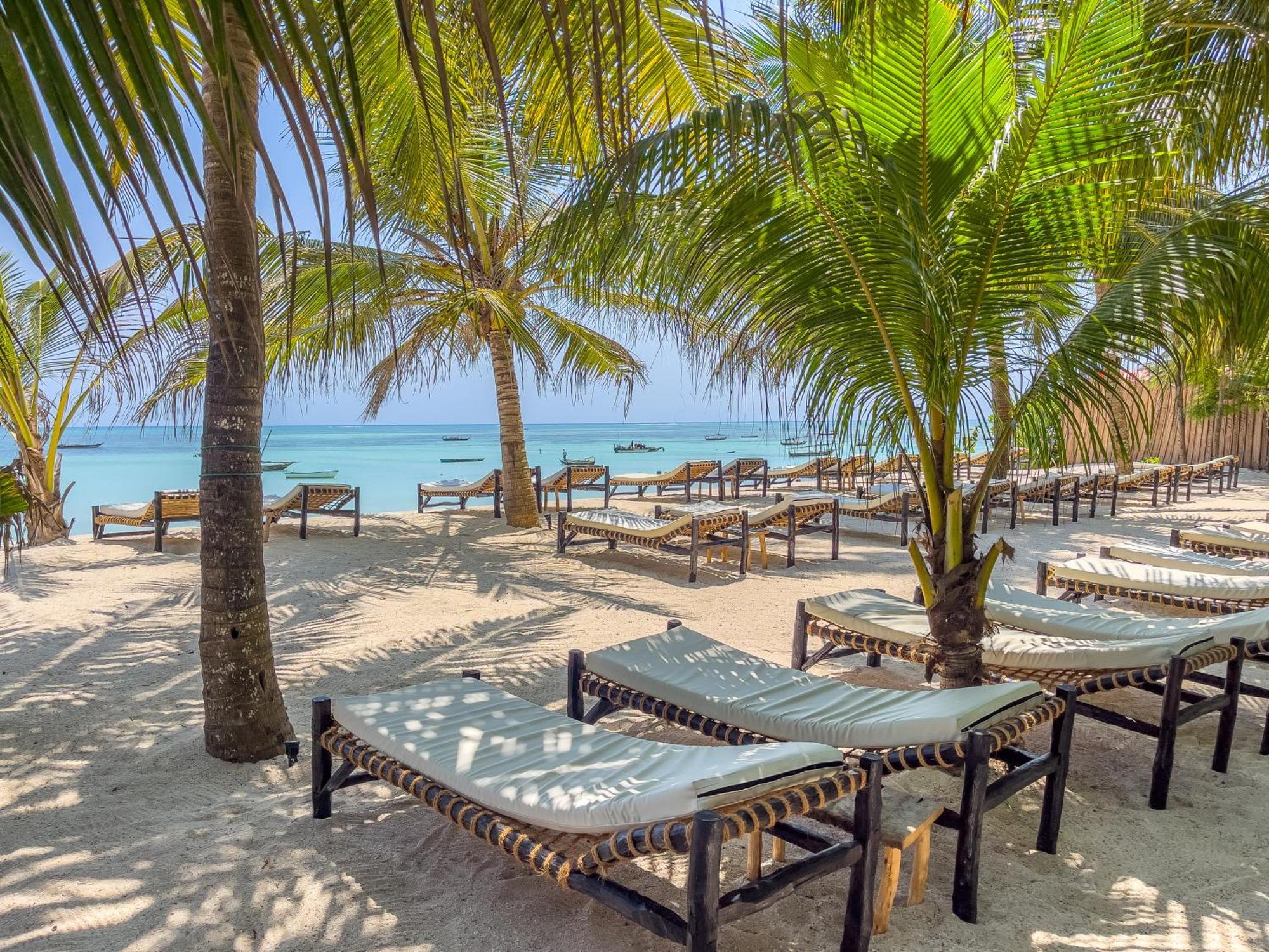 Kibanda Lodge And Beach Club Нунгви Екстериор снимка