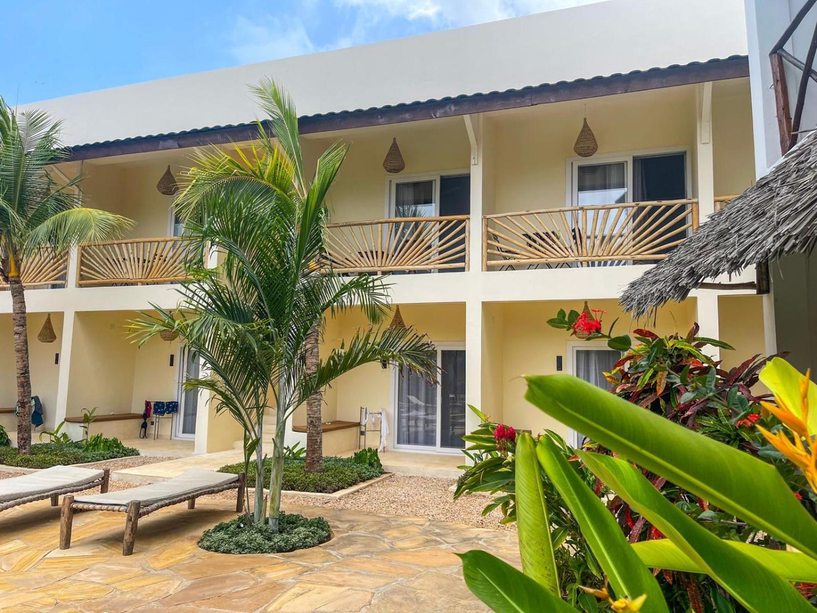 Kibanda Lodge And Beach Club Нунгви Екстериор снимка